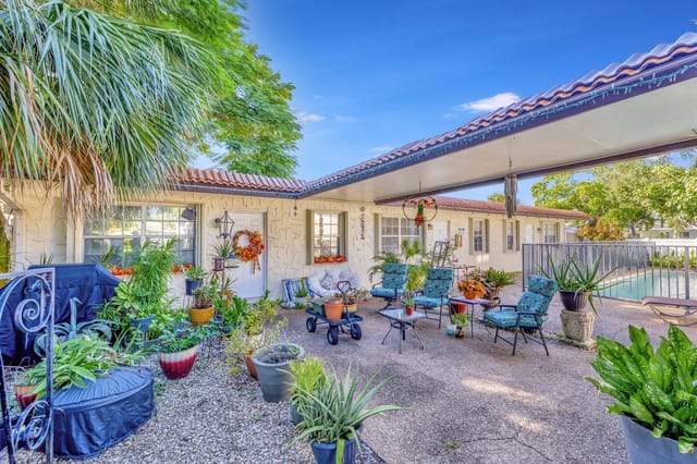 2733 NE 1st Terrace 1, Wilton Manors, FL 33334