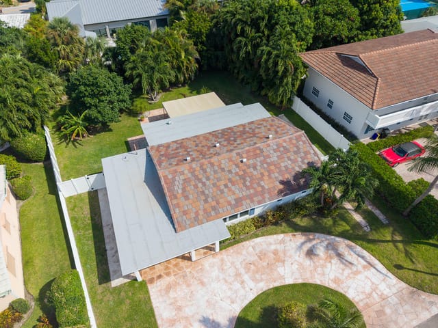 121 TACOMA Lane, Palm Beach Shores, FL 33404