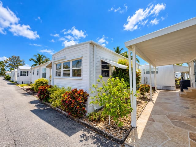 15 HIBISCUS Drive H, Briny Breezes, FL 33435