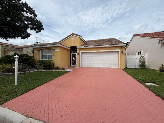 10174 PLUM Street, Palm Beach Gardens, FL 33410