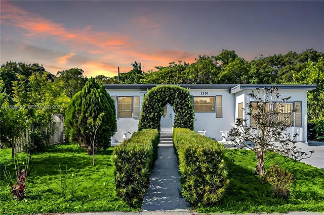 1501 N 18TH Avenue N, Lake Worth Beach, FL 33460
