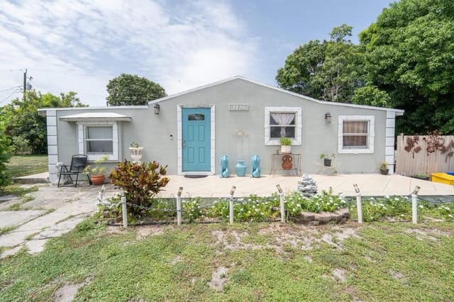 1185 Alto Road, Lake Worth, FL 33462