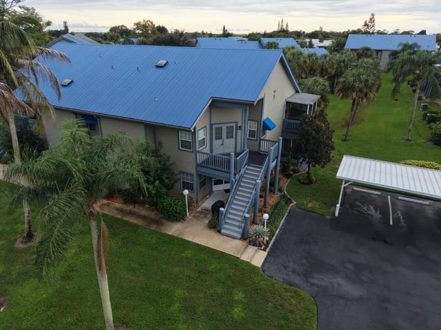 1461 NE 14TH Court T-52, Jensen Beach, FL 34957