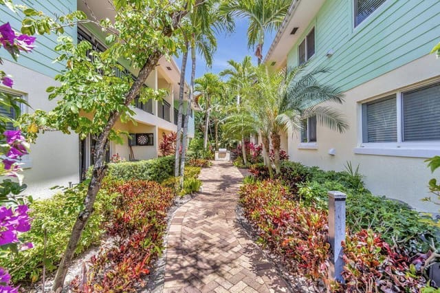 45 SE 7TH Avenue, Delray Beach, FL 33483
