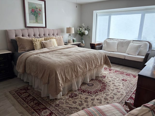 Master Bedroom Longwood