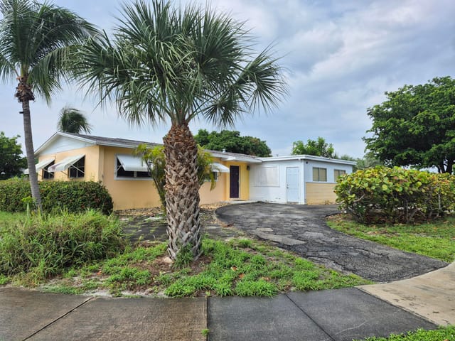 103 N 12th Street, Lantana, FL 33462