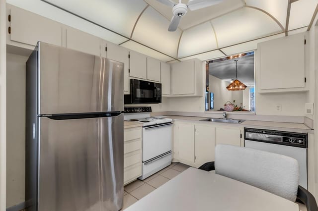 14307 BEDFORD Drive 306, Delray Beach, FL 33446