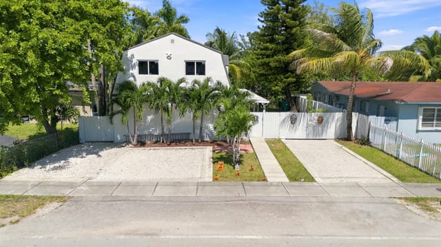 2805 NW 11th Street, Miami, FL 33125