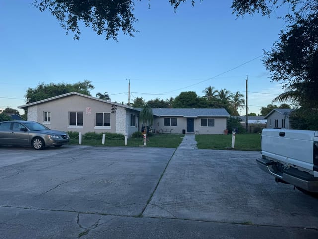 4165 42nd Avenue S, Lake Worth Beach, FL 33461