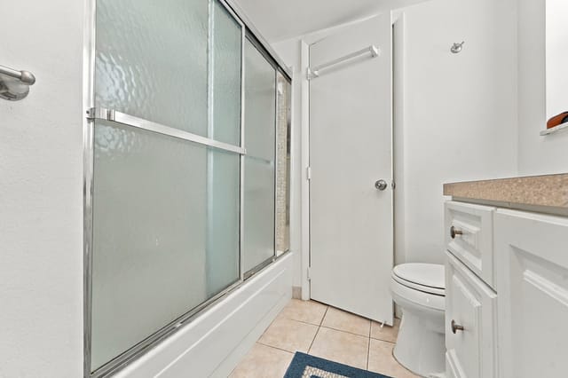 1117 Lake Ter 112 - Bath 1
