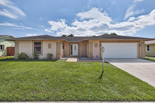 2523 Doral Way, Riviera Beach, FL 33407