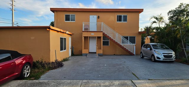 1209 W 10TH Street 1, Riviera Beach, FL 33404
