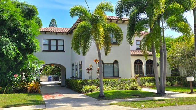 219 S 17TH Avenue S, Lake Worth Beach, FL 33460