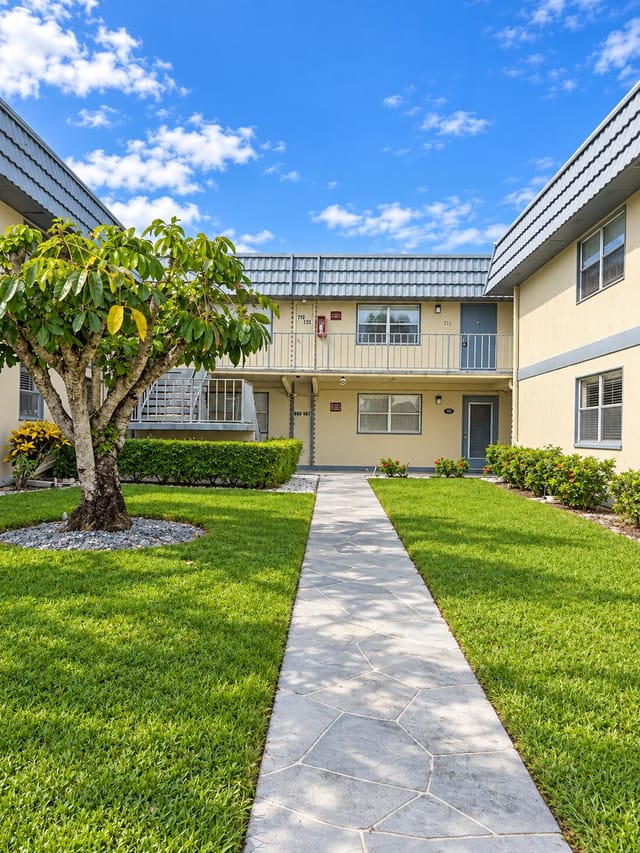 686 BRITTANY O, Delray Beach, FL 33446