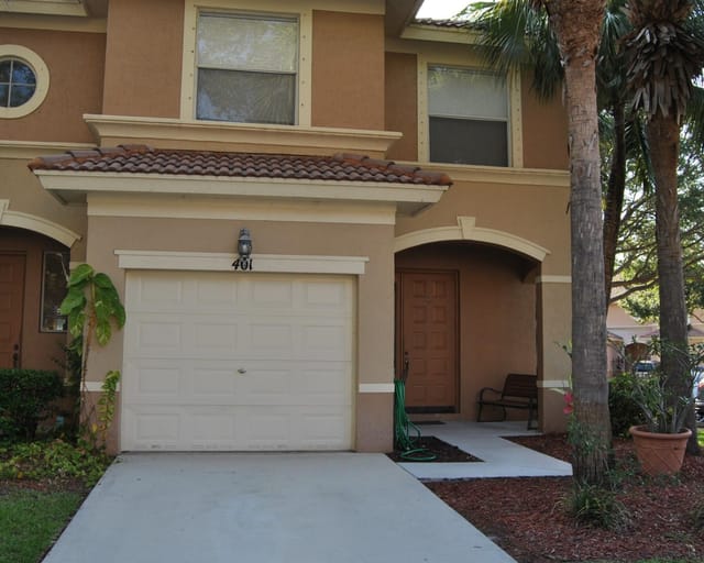 401 Rainbow Springs Terrace, Royal Palm Beach, FL 33411
