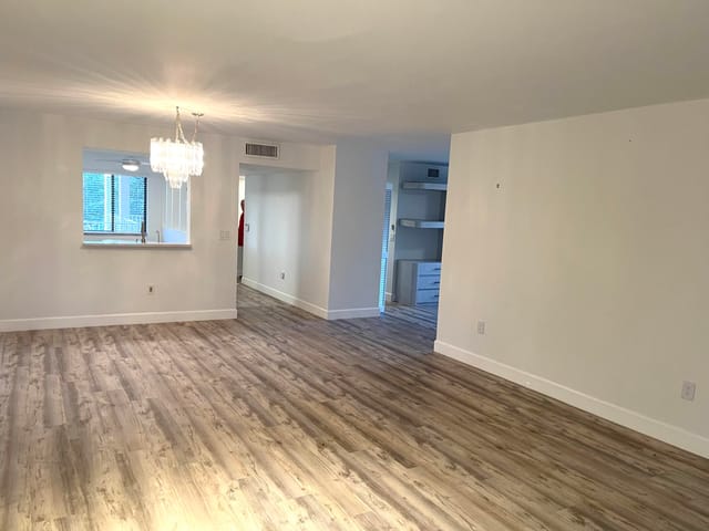 Dining Room Kitchen Hallway to Front doo
