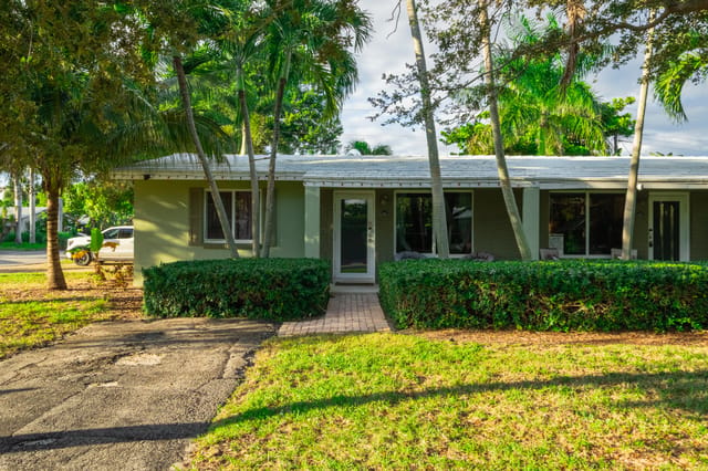 1401 NE 21ST Street 1-2, Wilton Manors, FL 33305