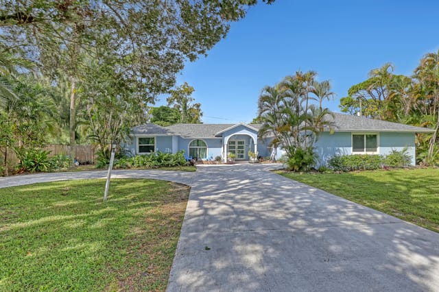 799 Huff Road, Haverhill, FL 33415