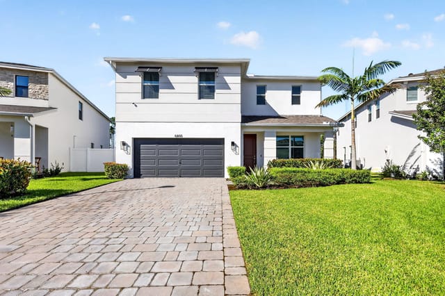 6800 SE PARK TRACE Drive, Stuart, FL 34997