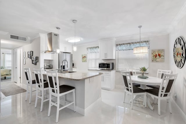 197 Normandy Lane E, Delray Beach, FL 33484