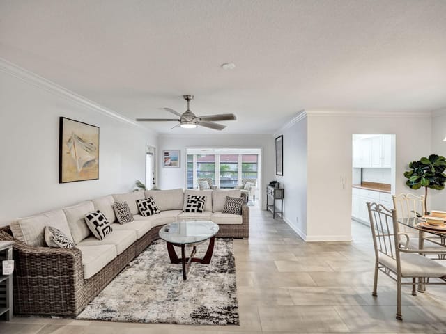 315 NW 50th Avenue C, Delray Beach, FL 33445