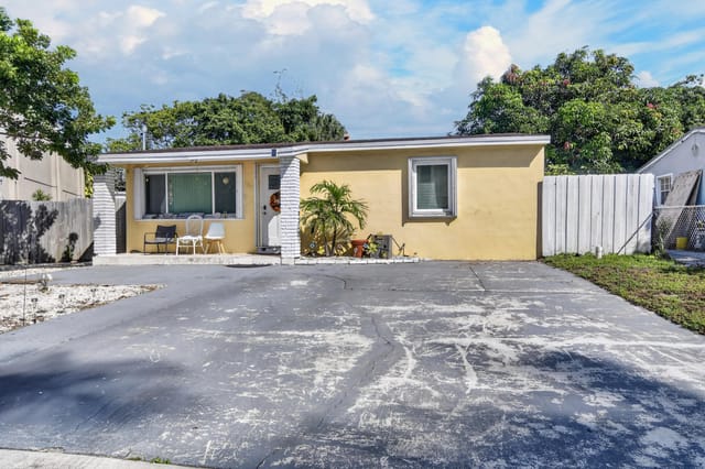 1335 Wellington Street, West Palm Beach, FL 33401
