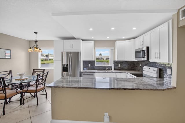 264 SAXONY F 264, Delray Beach, FL 33446
