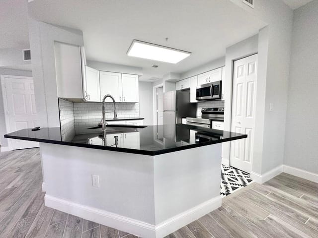 2730 ANZIO Court 105, Palm Beach Gardens, FL 33410