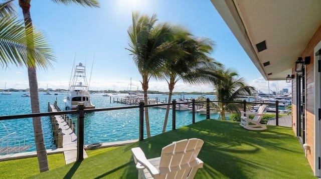 256 E 22nd Court, Riviera Beach, FL 33404