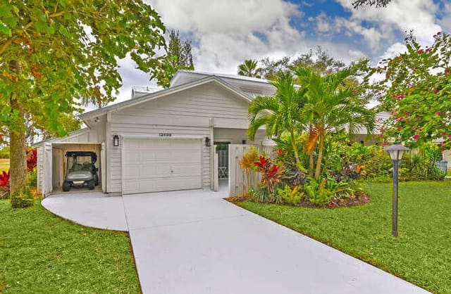12698 SE CASCADES Court, Hobe Sound, FL 33455