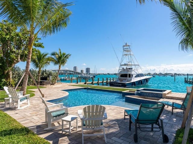 257 E 23rd Street, Riviera Beach, FL 33404