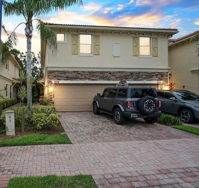 9574 SW PURPLE MARTIN Way, Stuart, FL 34997