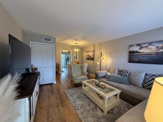 22 ABBEY Lane 205, Delray Beach, FL 33446