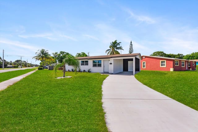 1420 9th Street, Lake Park, FL 33403