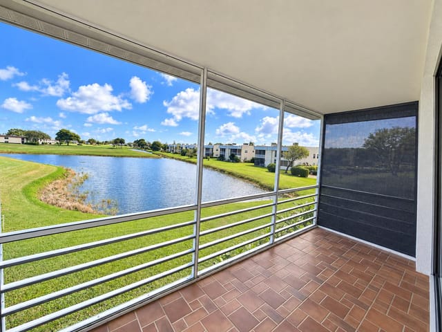 EXTRA PATIO