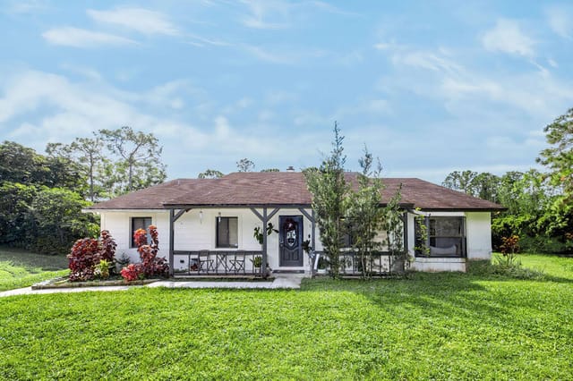 12140 N 59th Street N, The Acreage, FL 33411