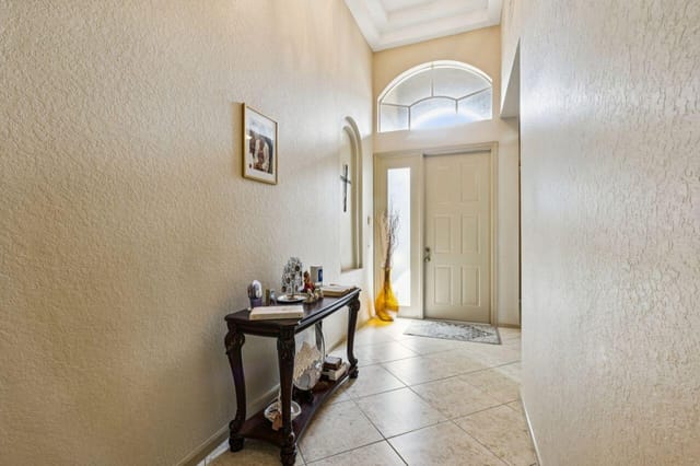 5521 ALBIN Drive, Greenacres, FL 33463