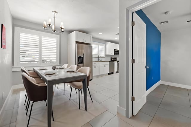 15 - Dining Room_VS_decl