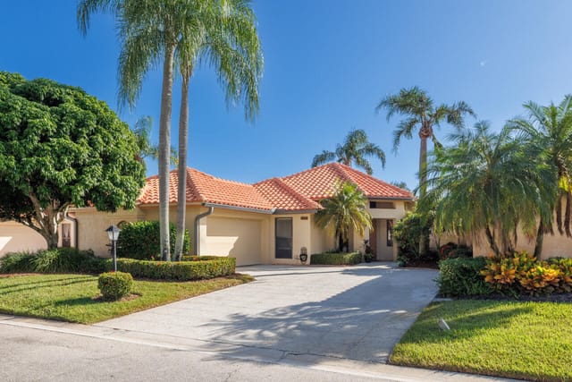 2729 SW Mariposa Circle, Palm City, FL 34990
