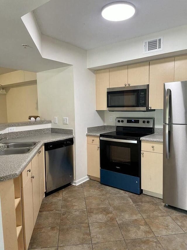3718 NW ADRIATIC Lane 302, Jensen Beach, FL 34957