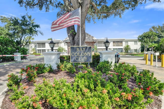 6469 BAY CLUB Drive 3, Fort Lauderdale, FL 33308