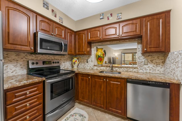 7340 AMBERLY Lane 210, Delray Beach, FL 33446