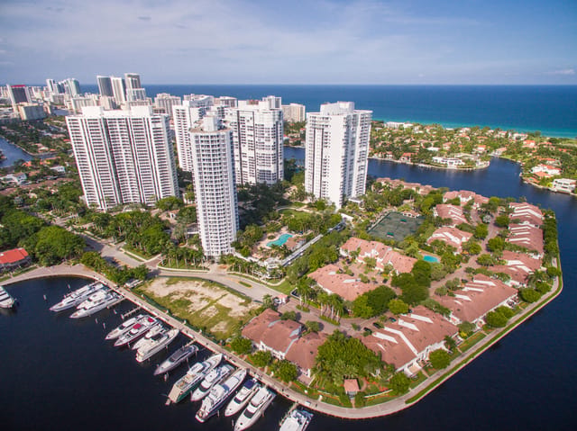 21200 POINT Place 801, Aventura, FL 33180
