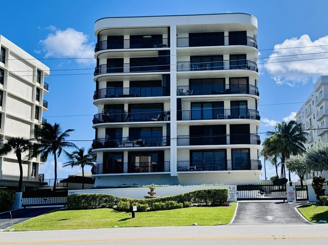 4000 S Ocean Boulevard 103, South Palm Beach, FL 33480
