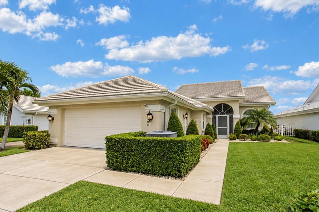 2308 SARATOGA BAY Drive, West Palm Beach, FL 33409