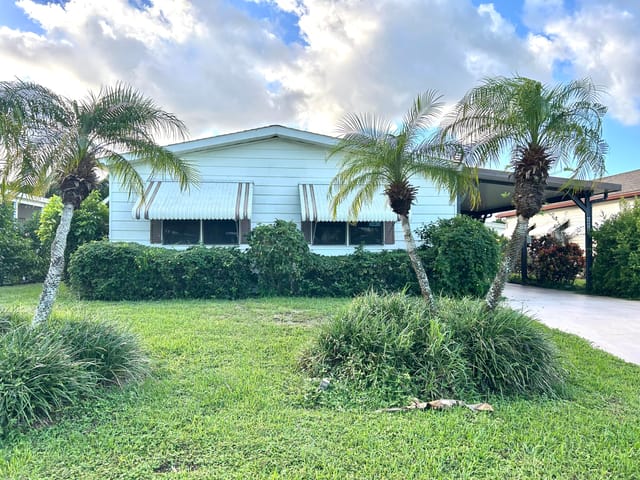 6978 SE Delegate Street, Hobe Sound, FL 33455
