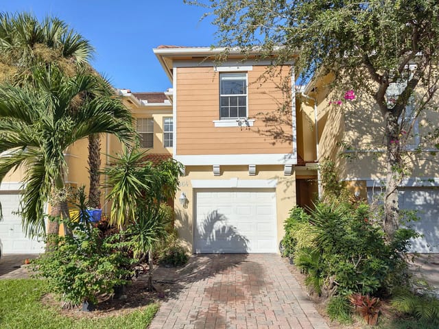 864 PIPERS CAY Drive 157, West Palm Beach, FL 33415