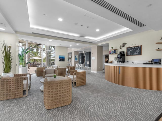 cafe restaurant - G-One