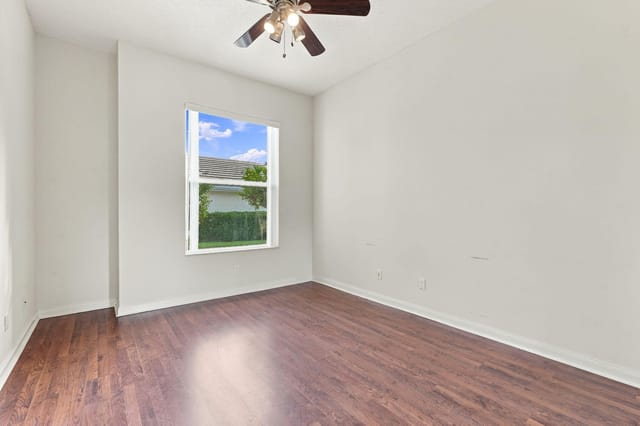 11-web-or-mls-7492_SE_Marsh_Fern_Lane_03