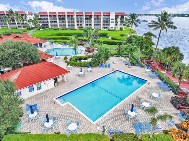 107 Half Moon Circle A1, Hypoluxo, FL 33462